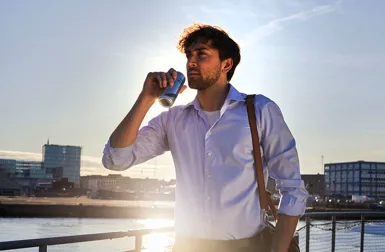 Café e chá funcionais e prontos para beber